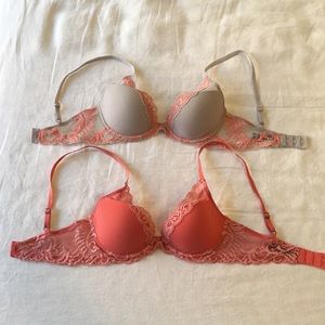 2 Natori Feathers bras, 32C